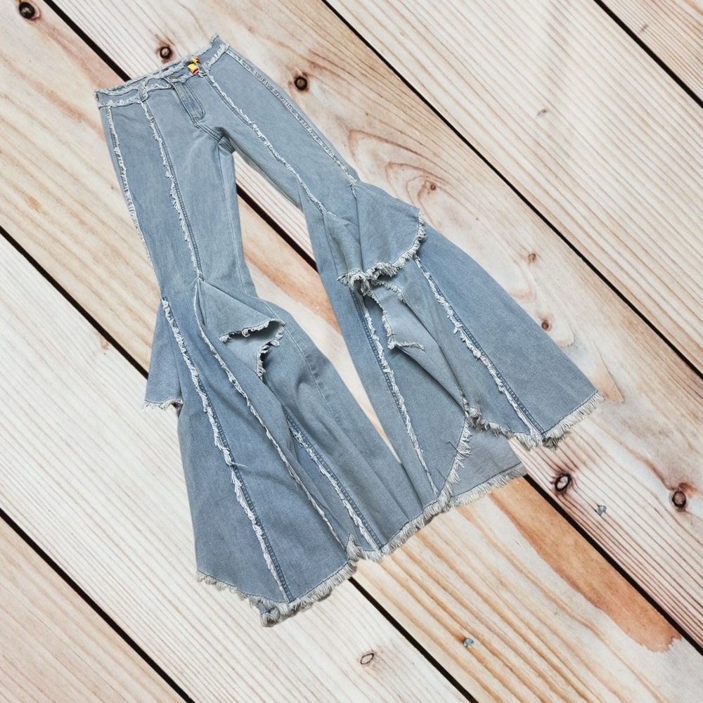 Finesse XS Reagan blue frayed flare jeans - Picture 2 of 14